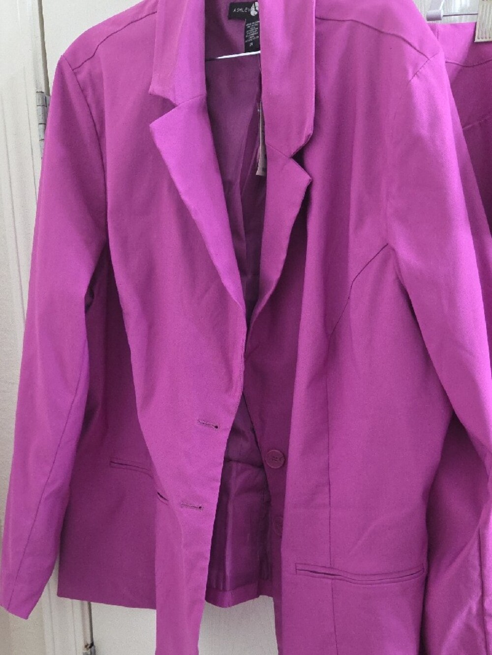 Vivid Violet Women's Blazer and Pants Suit - Picture 3 of 8
